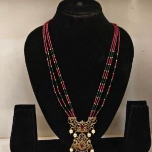 beads chain with a Mehandi finish pendant and earrings